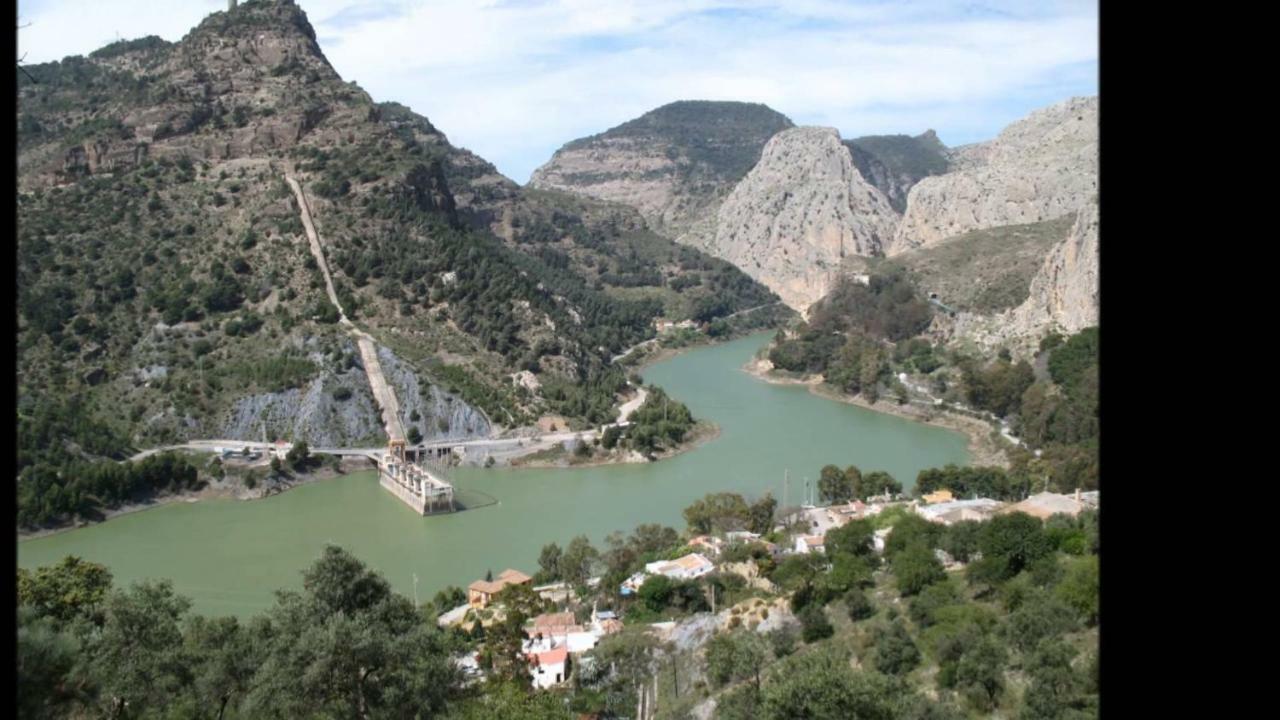 El Emigrante Villa El Chorro Buitenkant foto